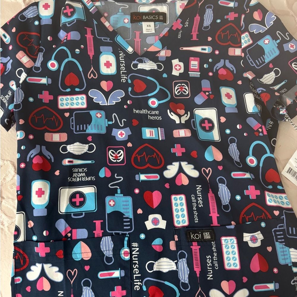 Koi Basics NurseLife Scrub Top - Multicolor